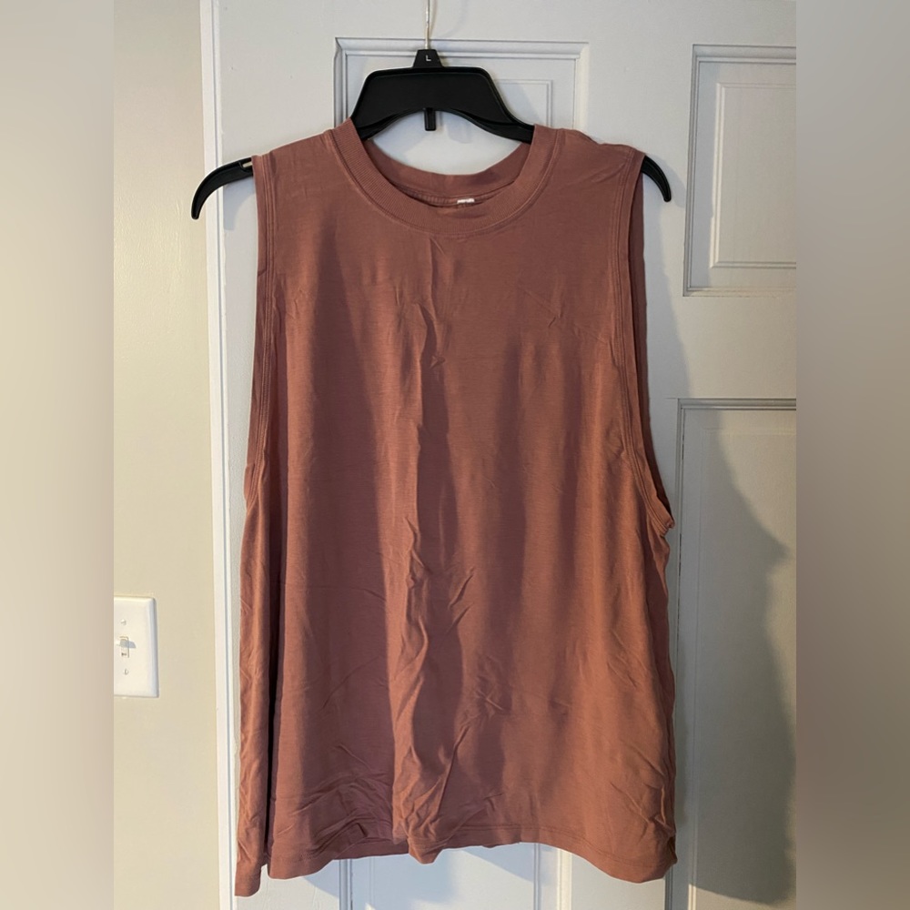 Lululemon tank top